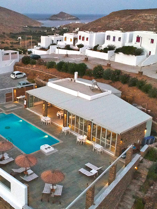 Glafki Studios & Suites